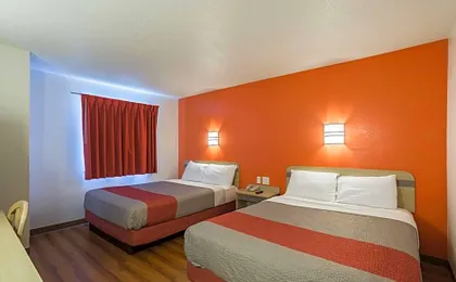 Motel 6-Dale, IN