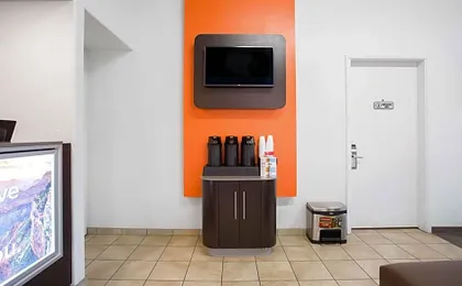 Motel 6 Kingman, AZ - Route 66 West