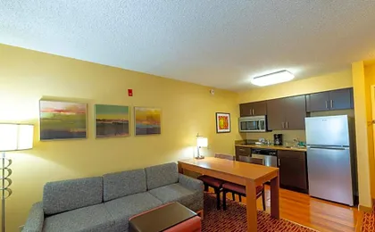 Candlewood Suites Bedford - Fort Worth by IHG