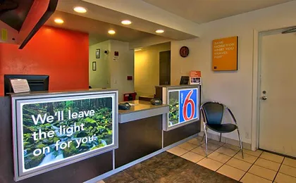 Motel 6-Woodland, CA Sacramento Airport