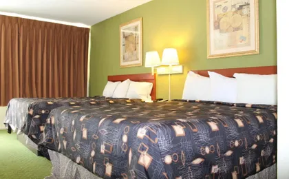Travelers Inn