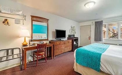 Howard Johnson by Wyndham Traverse City