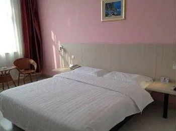 Super 8 Hotel Chaoyang Railway Station