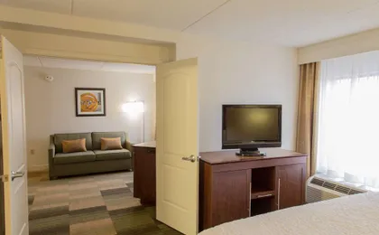 Hampton Inn & Suites Albany-Downtown