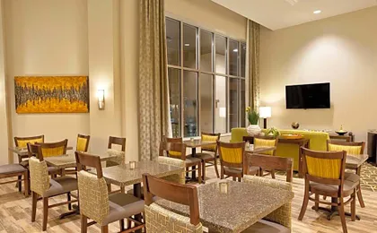 Hampton Inn & Suites Minneapolis/Downtown