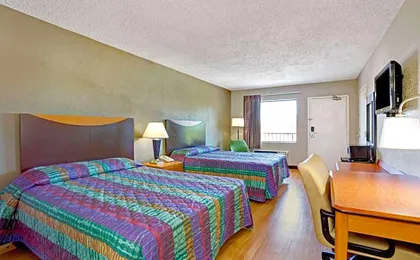 Super 8 by Wyndham Fredericksburg