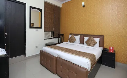 OYO 14875 The Imperial Residency
