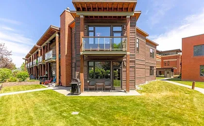 Luxurious 901 Condos by Fernie Central Reservations