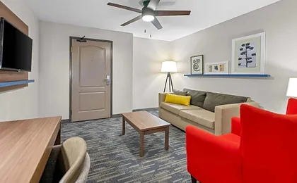 Country Inn & Suites by Radisson Kenosha - Pleasant Prairie