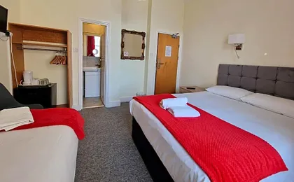 Hotel 65