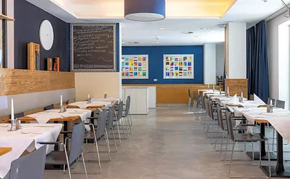 Bayer 89 Vi Vadi Hotel