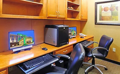 Holiday Inn Hotels Batesville By IHG