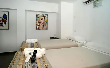 NEW ART BEACH HOSTEL- Albergue Juvenil