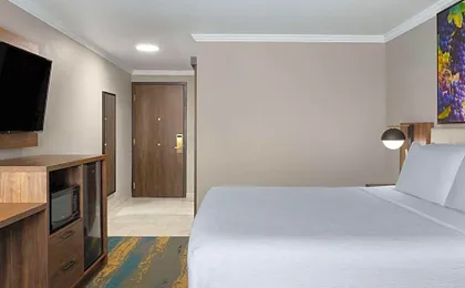 La Quinta Inn & Suites by Wyndham Yakima Downtown