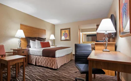 BW PLUS SADDLEBACK INN AND CONFERENCE CENTER