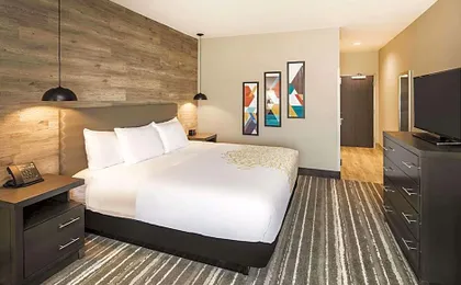 La Quinta Inn & Suites by Wyndham Atlanta South - McDonough