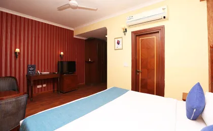 OYO 8465 near Sahara Mall