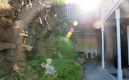 Gunn House Hotel