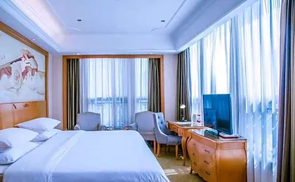 Vienna International Hotel Guizhou Weng'an Qi Long Fun Moore City Branch