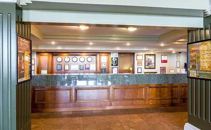 Plaza Inn & Suites
