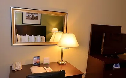 Holiday Inn Edison at Midtown By IHG