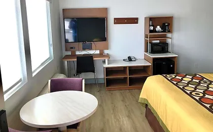 Super 8 by Wyndham Fort Bragg