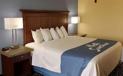 Days Inn by Wyndham Batavia Ohio