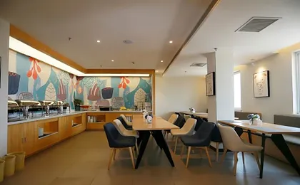 Hanting Hotel Xuchang Yanling Flower Expo Avenue Heming Lake