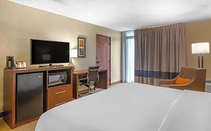 Comfort Inn & Suites near Danville Mall
