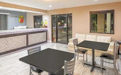 Super 8 by Wyndham Bryant Little Rock Area
