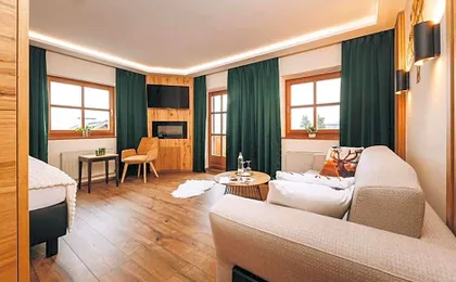 Hotel Gasthof Mitteregger -Best place in town with summercard and breakfast
