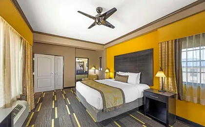 Best Western Plus Emerald Inn & Suites