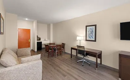 Wingate by Wyndham Destin