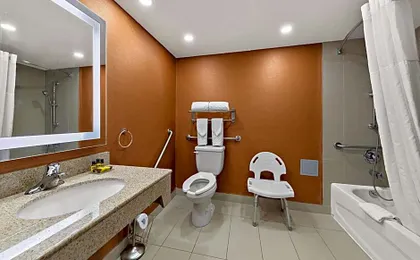 Best Western Plus Toronto North York Hotel & Suites