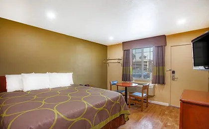 Super 8 by Wyndham Redlands/San Bernardino