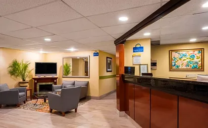 Days Inn by Wyndham Greenfield