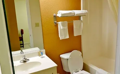 Country Hearth Inn & Suites Augusta
