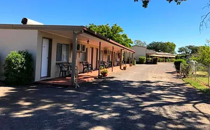 Wagon Wheel Motel