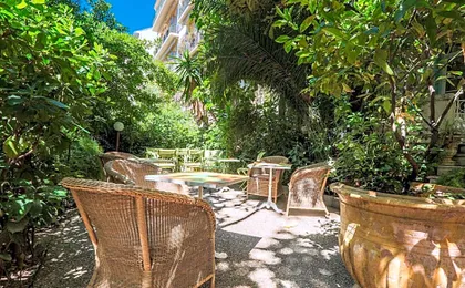 Le Windsor, Jungle Art Hotel