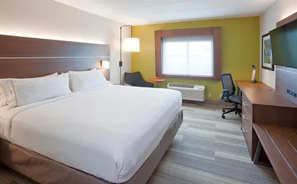 Holiday Inn Express Roseville-St. Paul By IHG