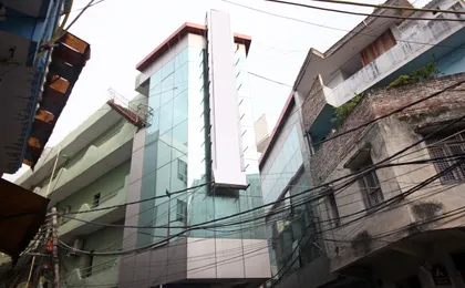 OYO 9148 Hotel Global Inn
