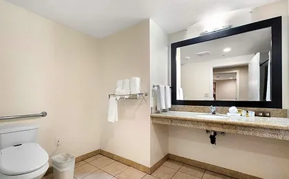Best Western Plus Wine Country Inn & Suites