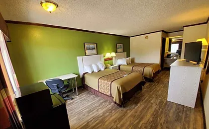 Days Inn by Wyndham Monett