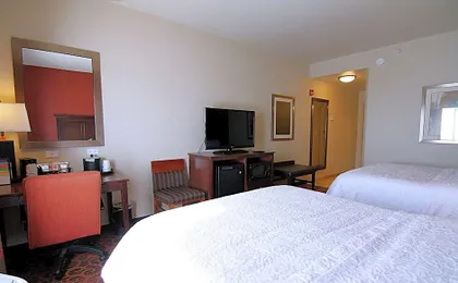 Hampton Inn & Suites Grand Forks