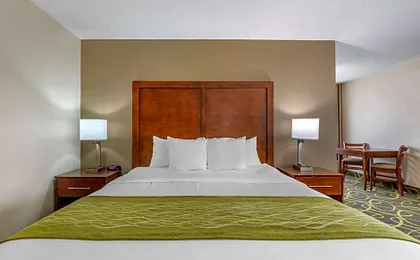 Comfort Inn Muscatine near Hwy 61