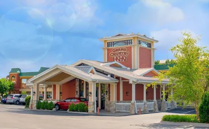 Grand Country Inn