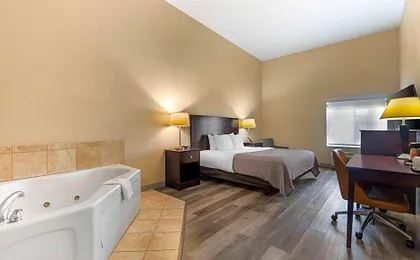 Quality Inn & Suites Groesbeck North
