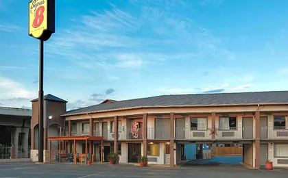 Super 8 by Wyndham San Antonio Pearl District / Downtown