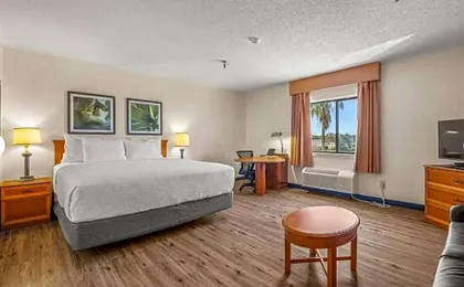 La Quinta Inn & Suites by Wyndham Tampa/Brandon West