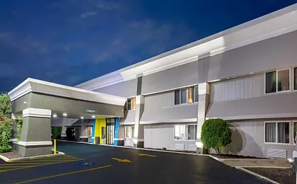 Days Inn by Wyndham Pleasant Prairie Kenosha